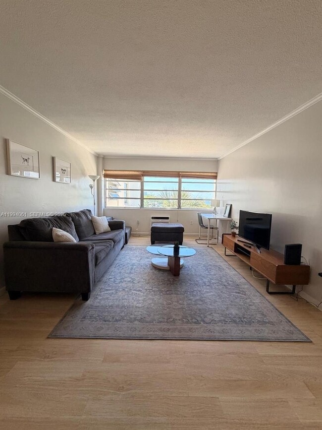 Photo - 220 Kings Point Dr Unidad 509