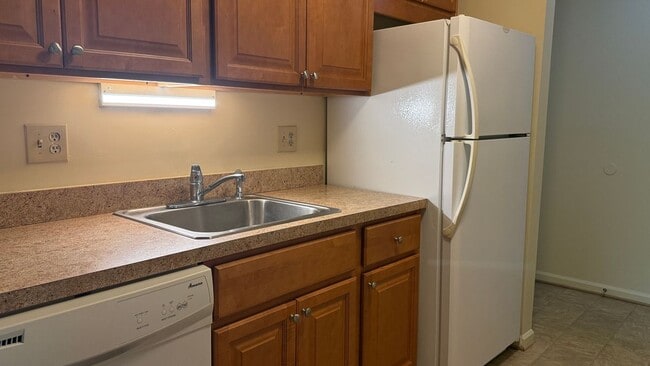 Photo - 4002 Governors Square Unit 7