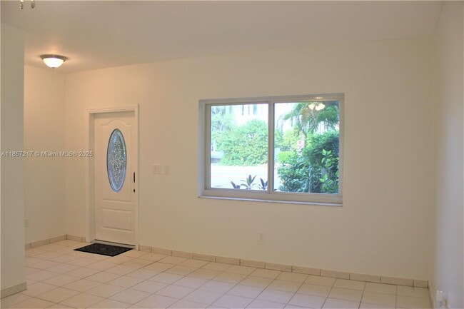 Photo - 8958 Collins Ave Unit 3