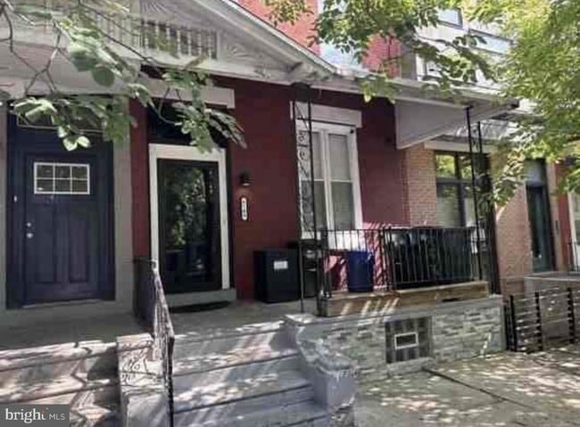 Building Photo - 4145 Cambridge St