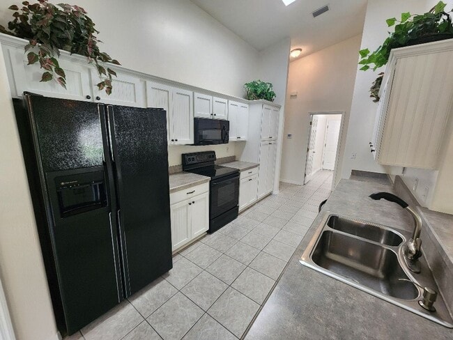 Photo - Beautiful Turnbull Estates 4 Bedroom Home