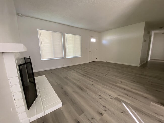 Photo - 2929 S Cedar Ridge Pl