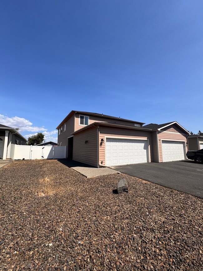 Photo - 713 N 29th Ave Townhome