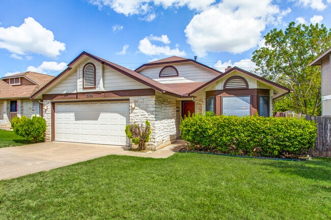 Building Photo - 12025 Shady Springs Rd Rental