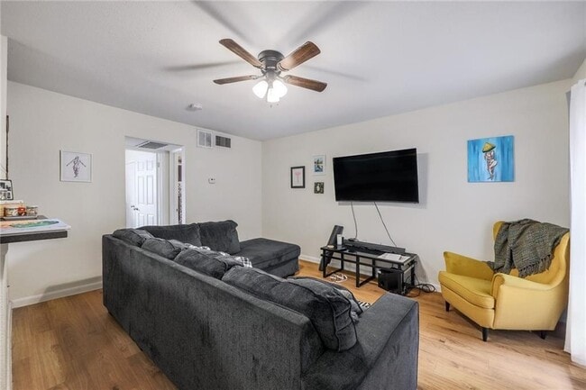 Photo - 2207 Leon St Unit 203
