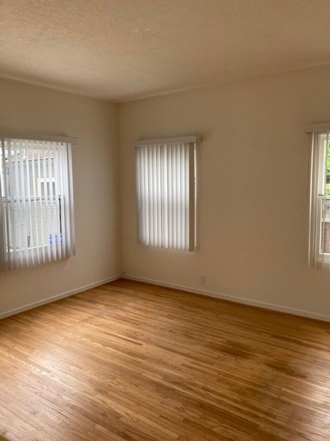204 Belmont Ave Unit 204