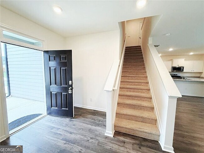 Photo - 174 Woodbrook Trl