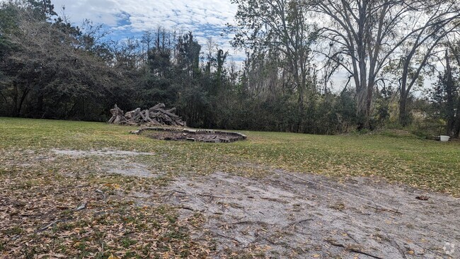 Building Photo - 19032 Causeway Blvd Rental