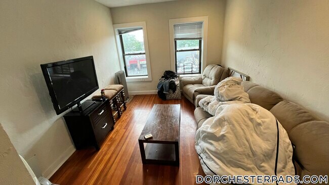 Photo - 622 Columbia Rd Apartment Unit 3