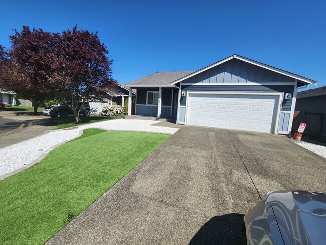 Beautiful 3-Bedroom Home in Spanaway – App... - Beautiful 3-Bedroom Home in Spanaway – App...