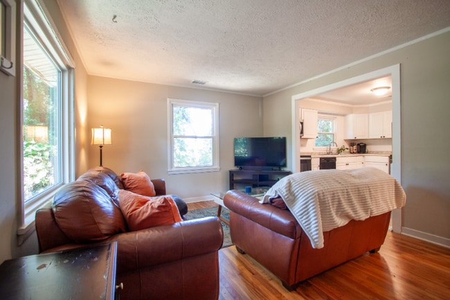 Photo - 606 Lincoln St