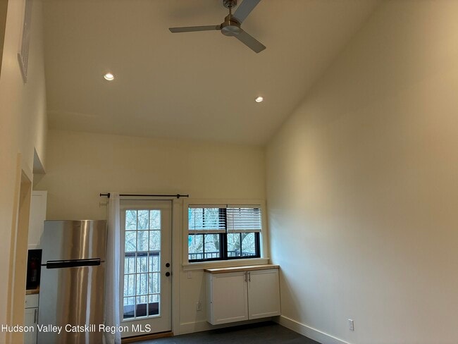 Photo - 217 State St