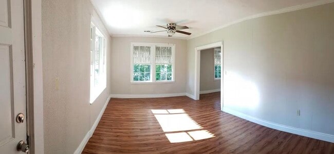 Photo - 1710 Peters Rd