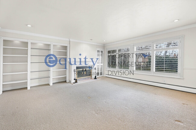 Photo - 1941 E Woodside Dr