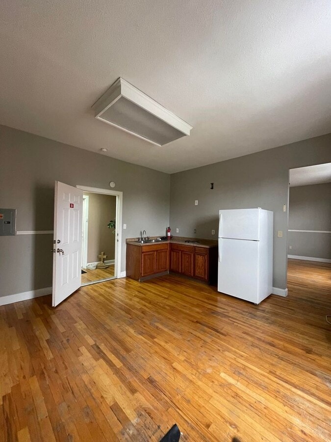 Photo - 130 W Kentucky Ave Unit A