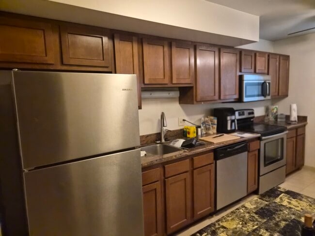 Kitchen - 1271 Hunter Ave Unit A