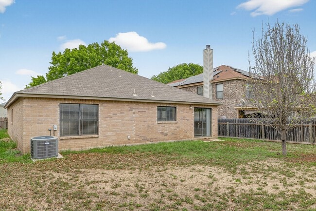 Photo - 10526 Bluegrass Pond