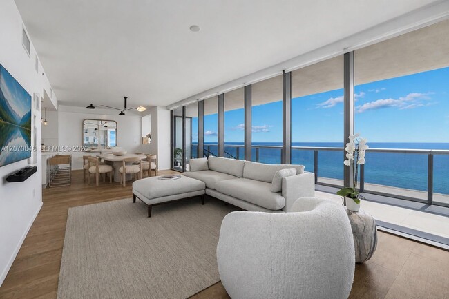 Building Photo - 5875 Collins Ave Unit 1102