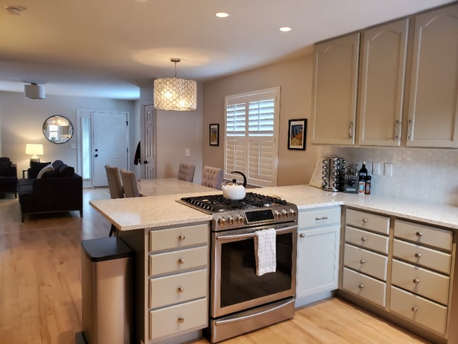 Photo - 419 S 3rd St W Unidad A