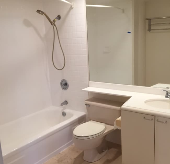 Photo - Honolulu Tower - High Floor, Ocean and City View!!!