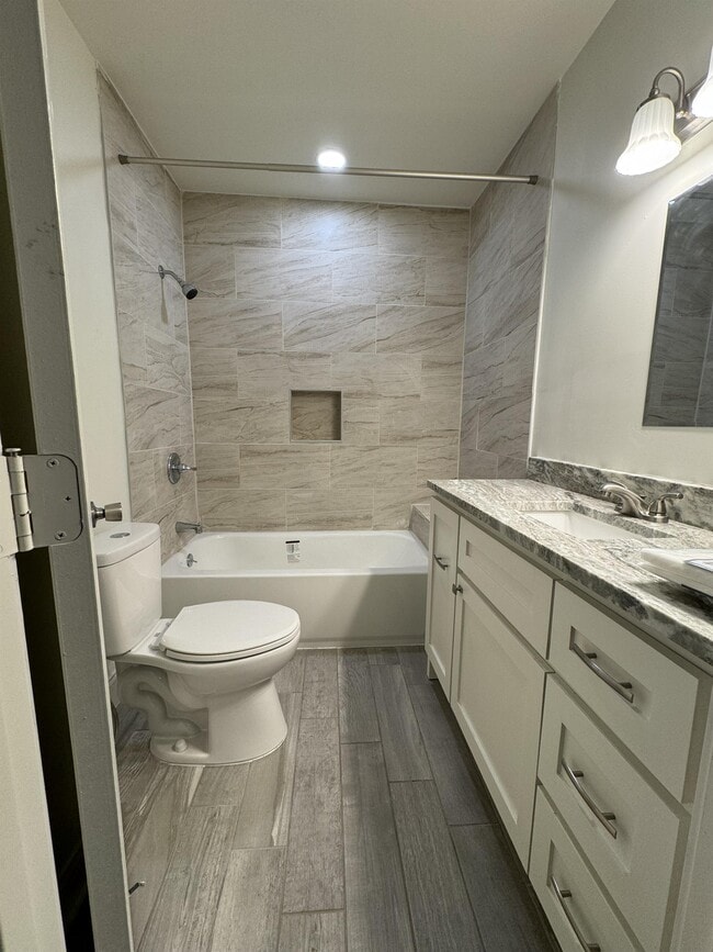 Photo - 2030 S Hayden St