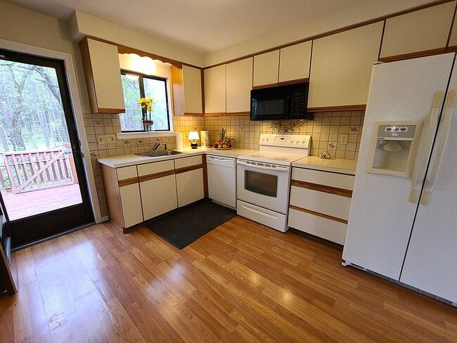 Photo - 15 Hoskins Rd