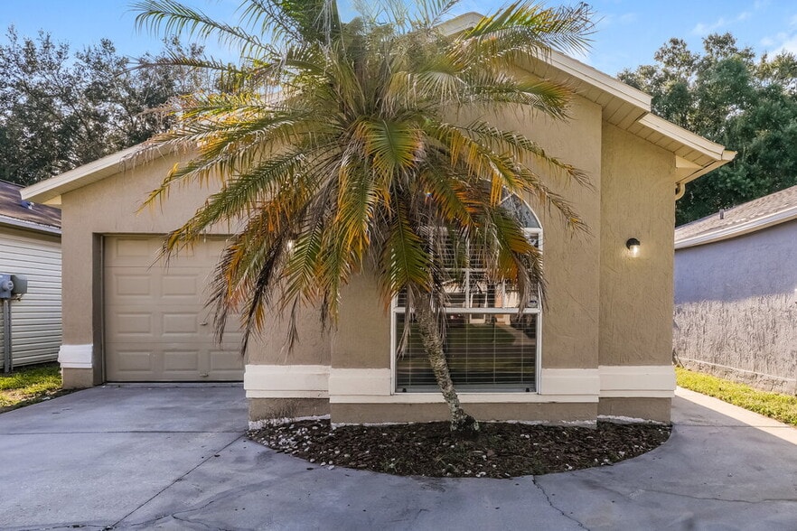 4313 Longshore Dr