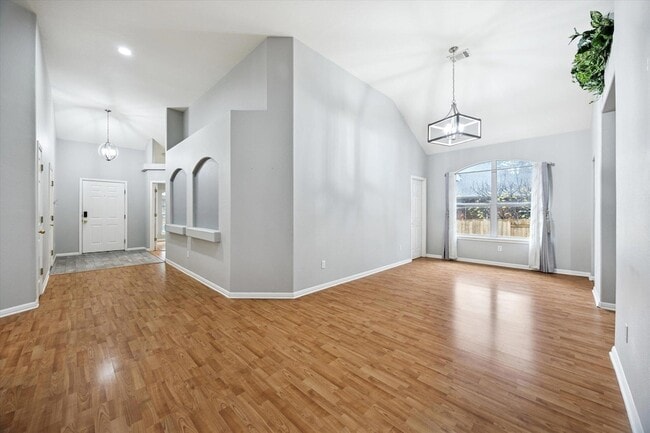 Photo - 101 Muscovy Ln