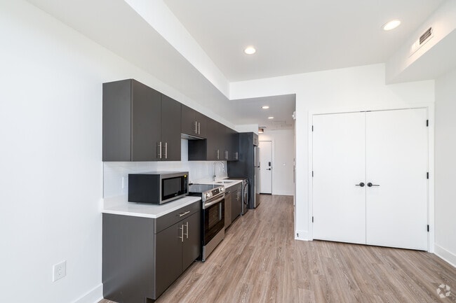 Studio – 442SF - Kitchen - Bonsai Apartments