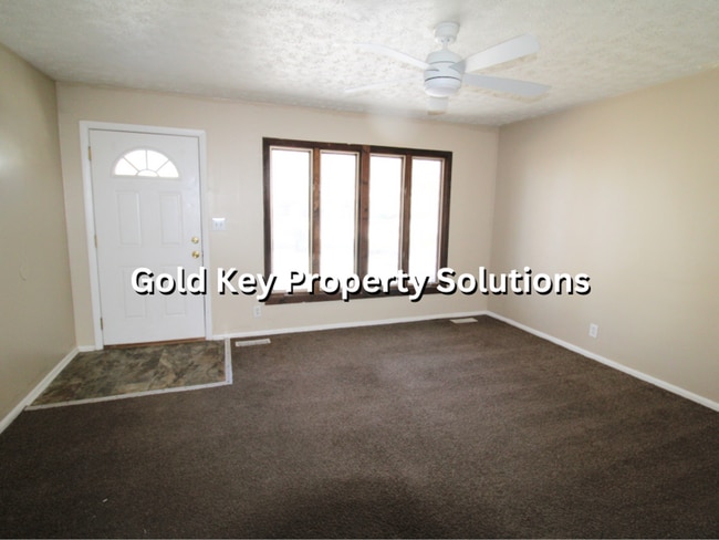 Photo - Spacious 3 BR 1 BA Ranch with Main-Level L...