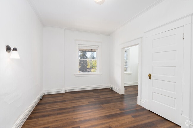 0BR, 1BA - 406SF - Living Room - The Marlboro
