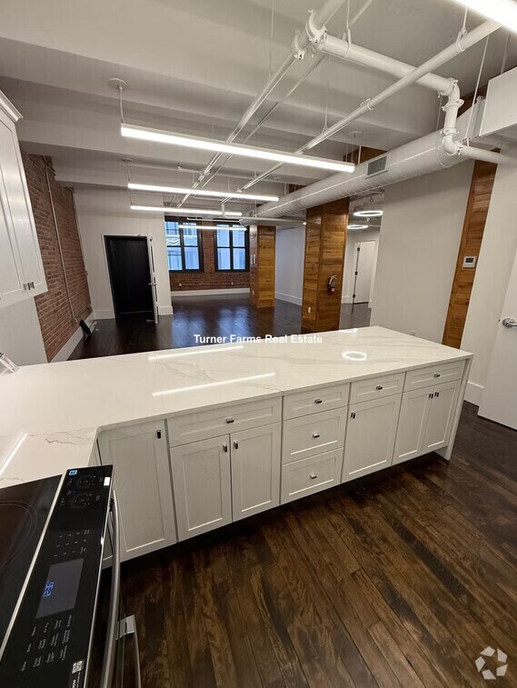 Building Photo - 190 High St Unit 5 Rental
