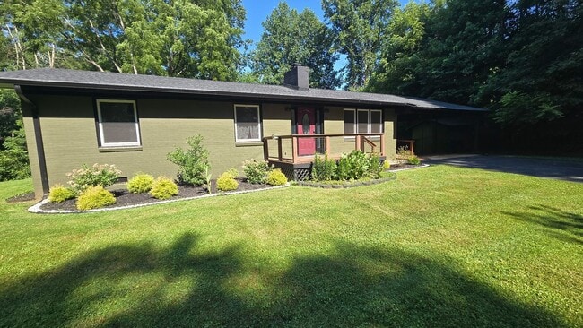 Building Photo - 65 Poppy Ln