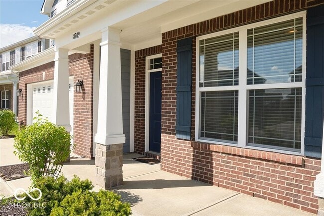 Photo - 8709 Rowling Way