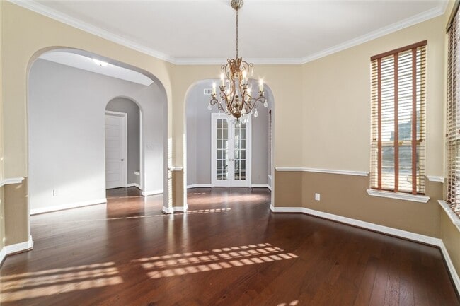 Photo - 11106 Wishaw Wy