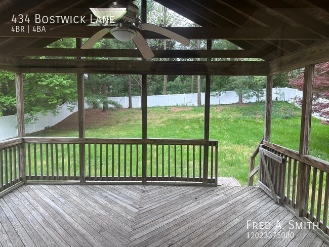 Photo - 434 Bostwick Ln