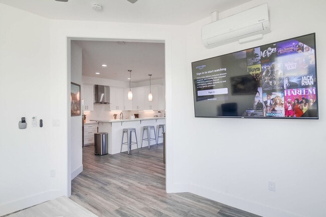 Photo - 4505 Park Blvd Unidad ID1024467P