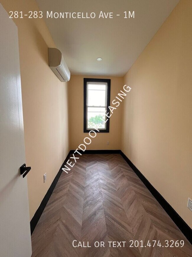 Photo - 281-283 Monticello Ave-1M Unidad 1M