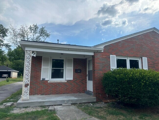 Photo - 126 Greenbriar Rd Casa