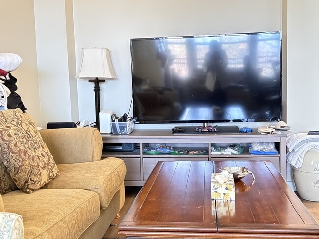 Photo - 1432-1432 Parkway Blvd