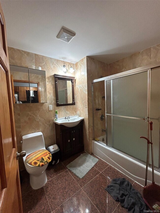 Photo - 43-22 Robinson St Unit 2C