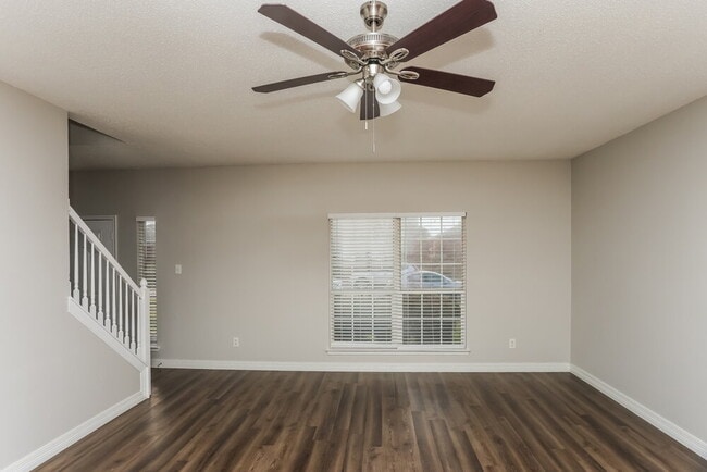 Photo - 1530 Aberdeen Dr