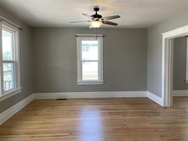 Photo - 322 Broad St Unidad Lower