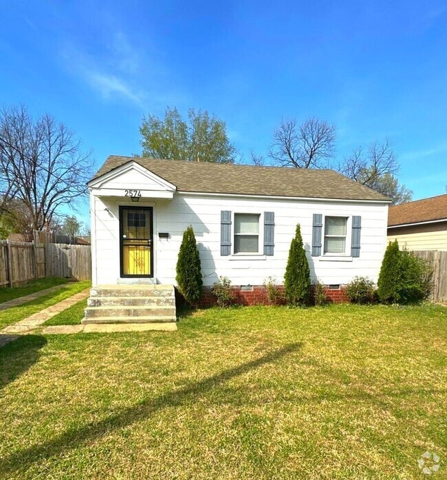 Building Photo - 2574 Pershing Ave Rental