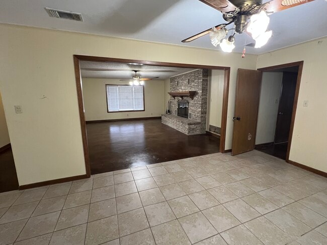 Photo - 1181 NE Acc Rd