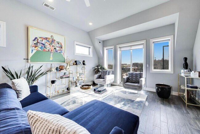 Photo - 3914 S King Dr