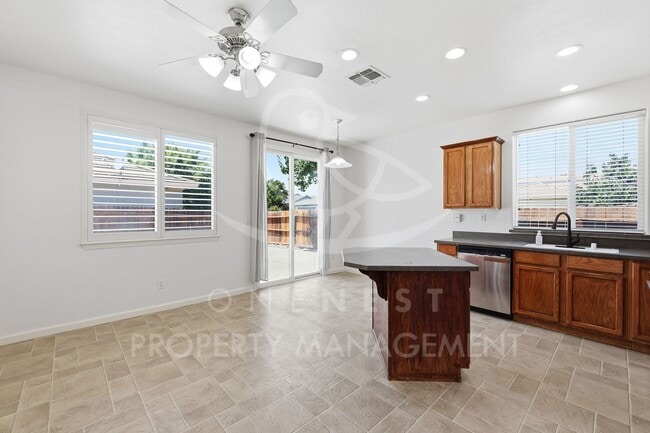Photo - 3-bedroom, 2-bathroom home in Sacramento's Rosemont area