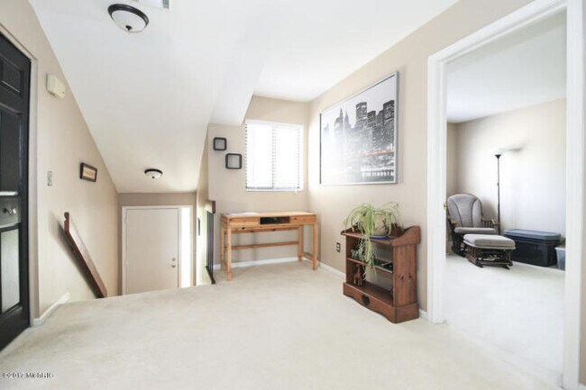 Photo - Great Condo in Woodbridge Hills