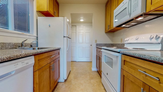 Photo - Montecito Pines