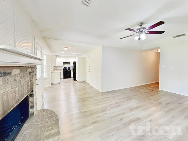 Photo - 615 Sherman Dr